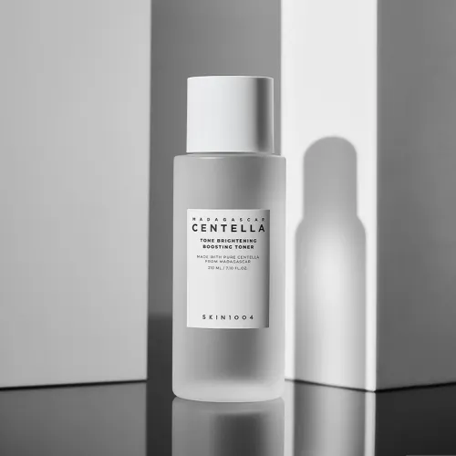 SKIN1004 Tone Brightening Boosting Toner 210ML thumbnail 2