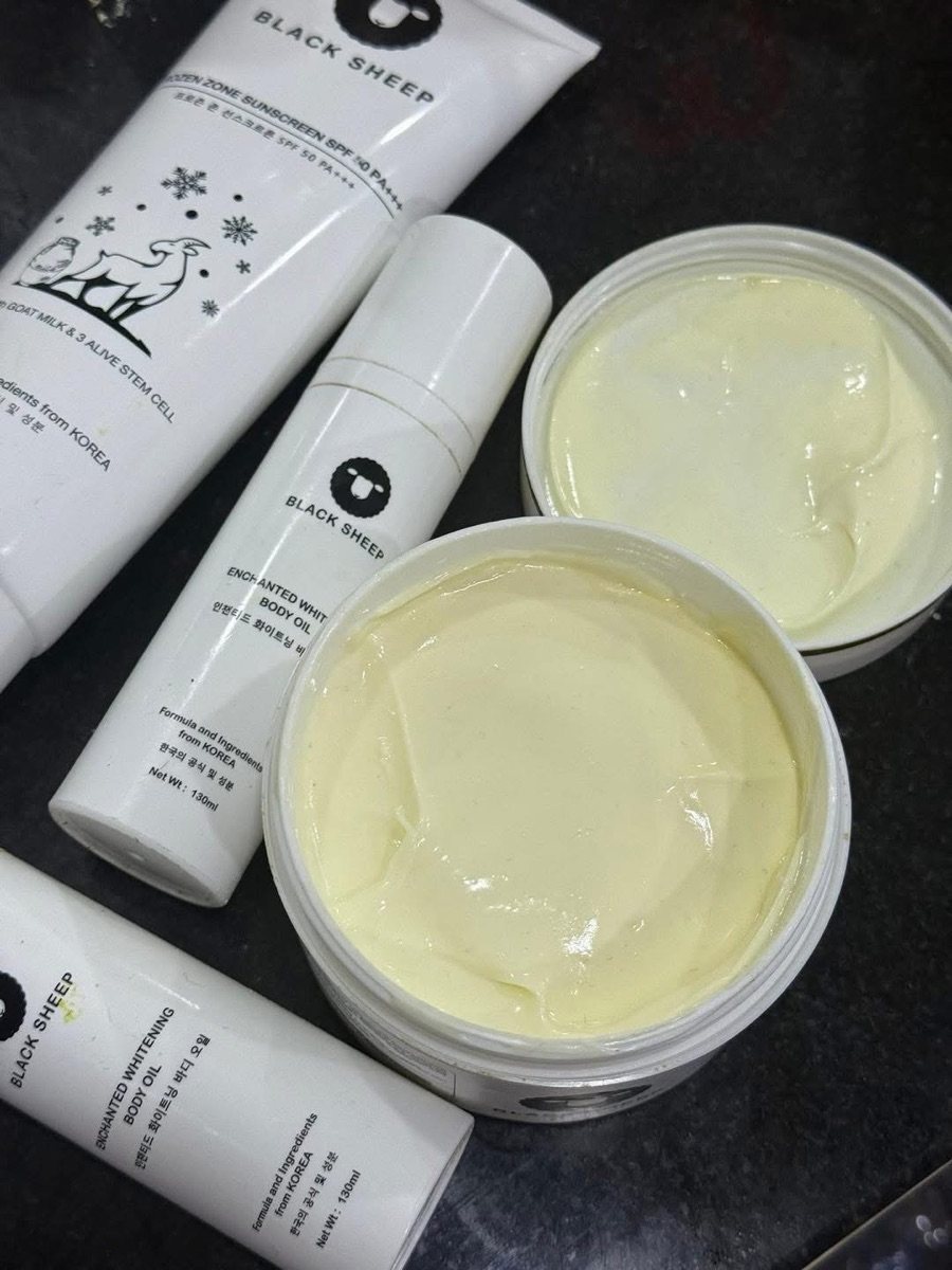 Black Sheep Enchanted Whitening Body Oil 130ml thumbnail 3