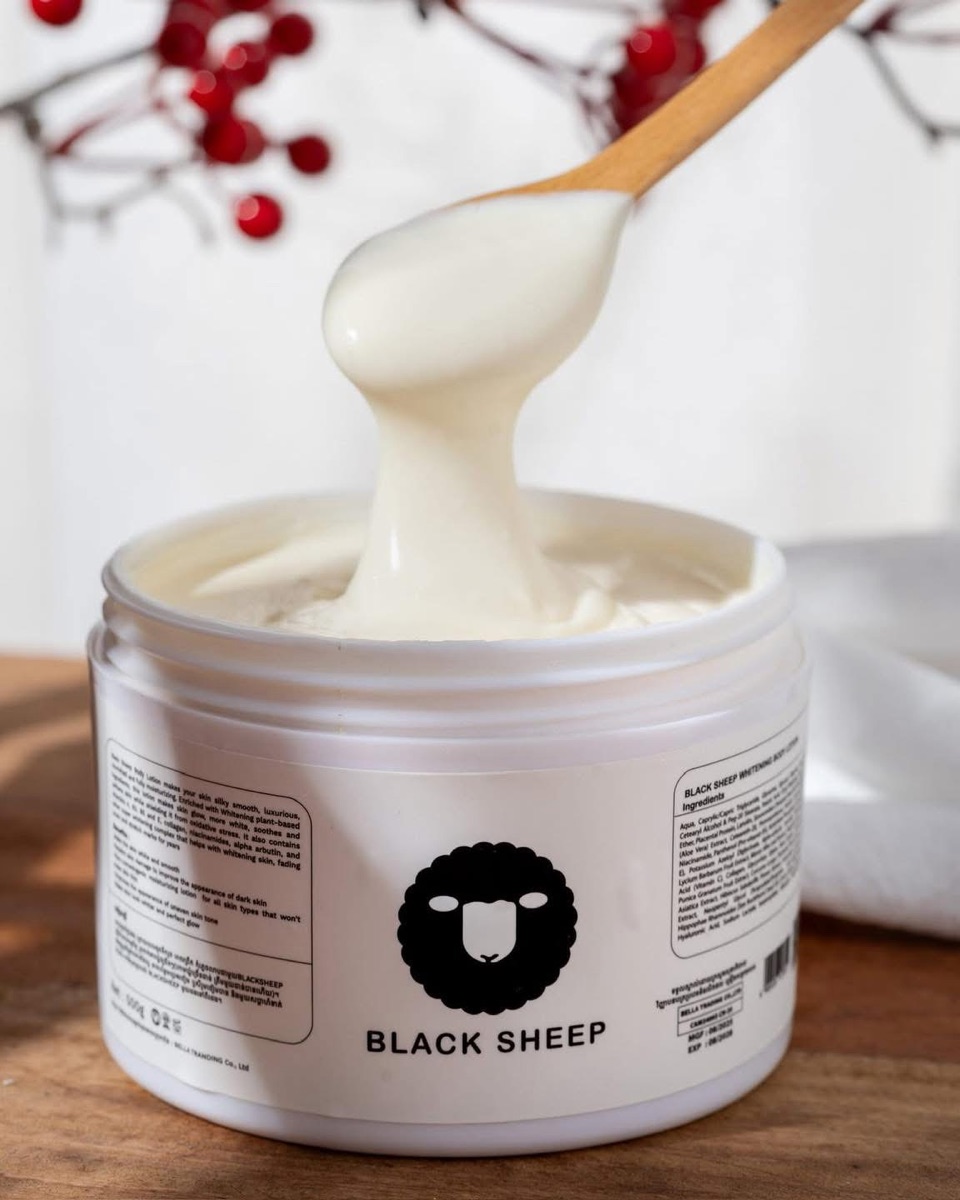Black Sheep Whitening Body Lotion 500g