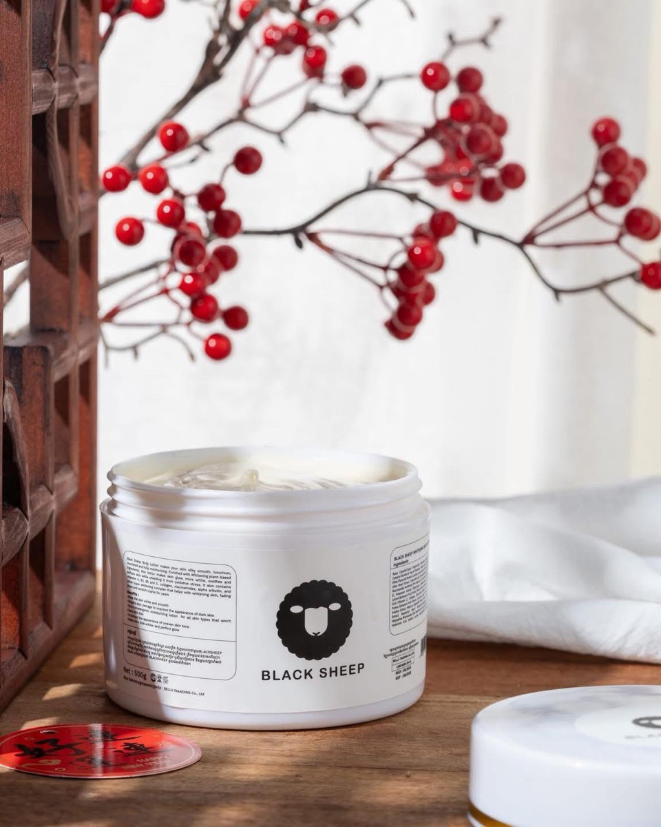 Black Sheep Whitening Body Lotion 500g thumbnail 2