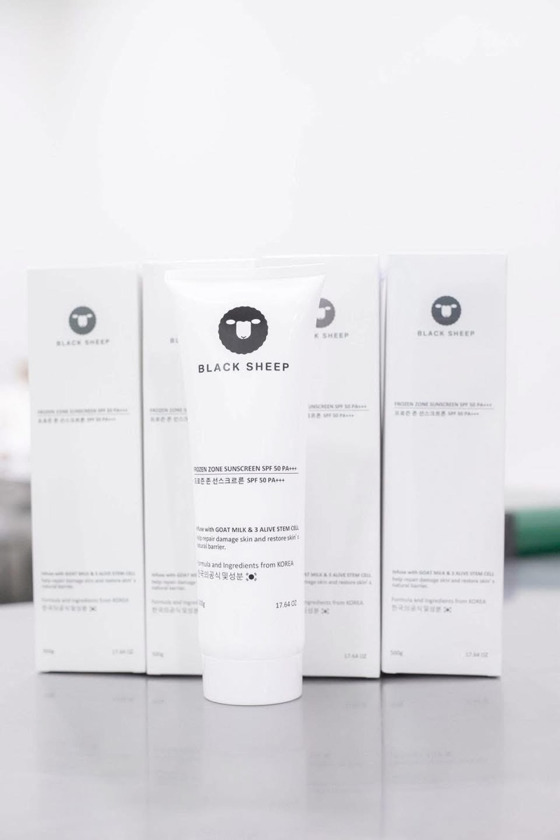 Black Sheep UV body lotion thumbnail 2
