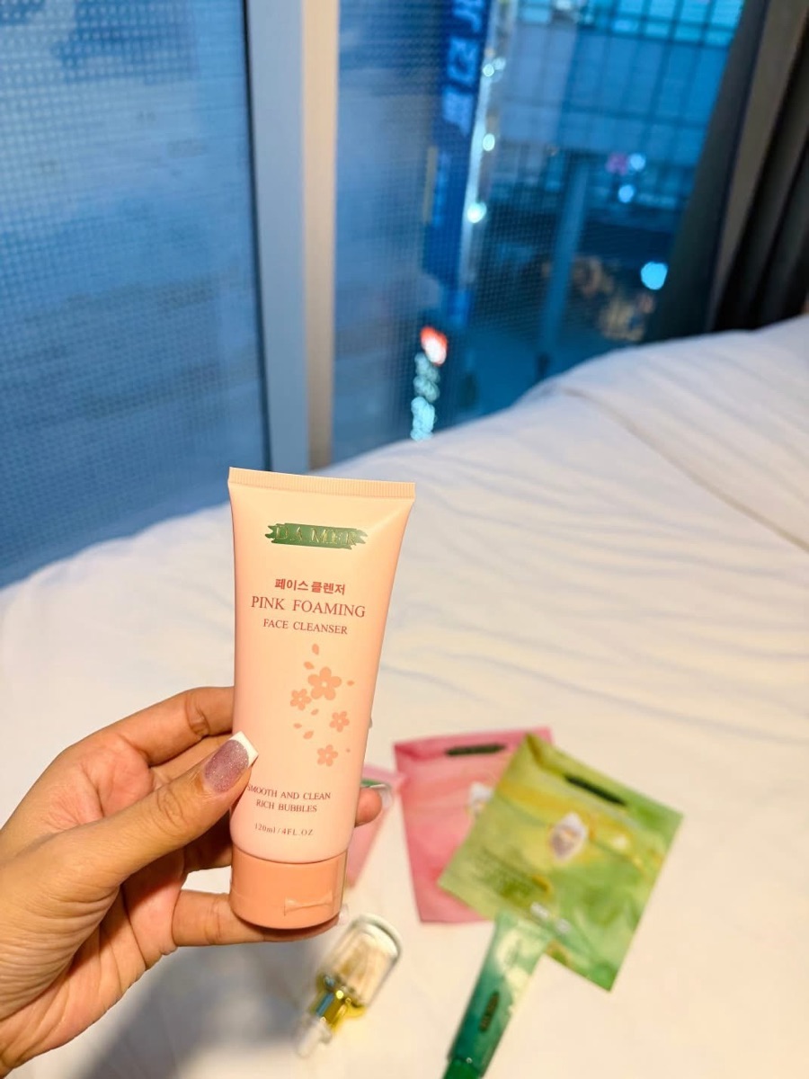 Da Mer Pink Foaming Face Cleanser  thumbnail 3